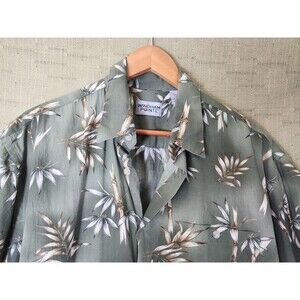 Windham Pointe Men's Tropical/Hawaiian Short Sleeve Button Down Shirt, Size Lg